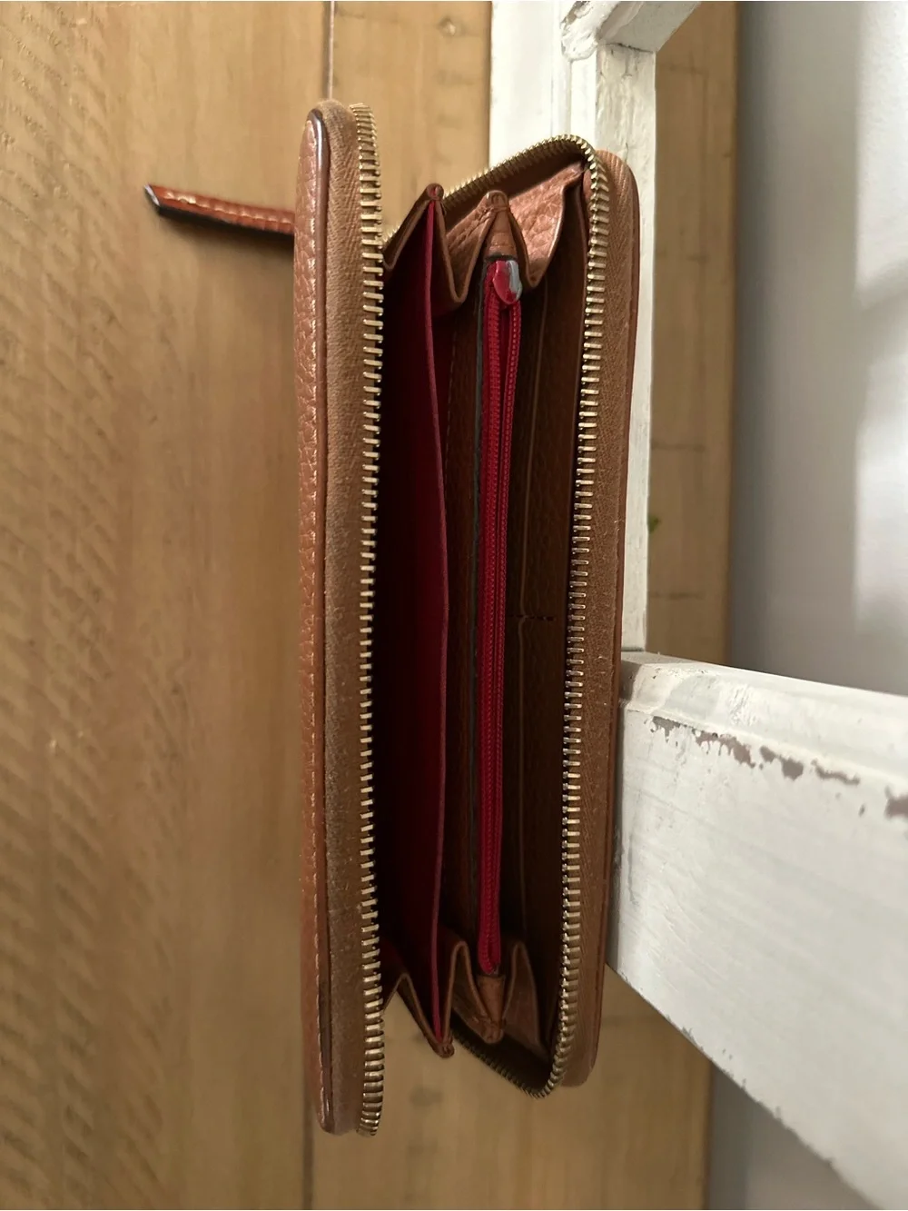 Dooney & Bourke Pebble Leather Zip Wallet in Brown